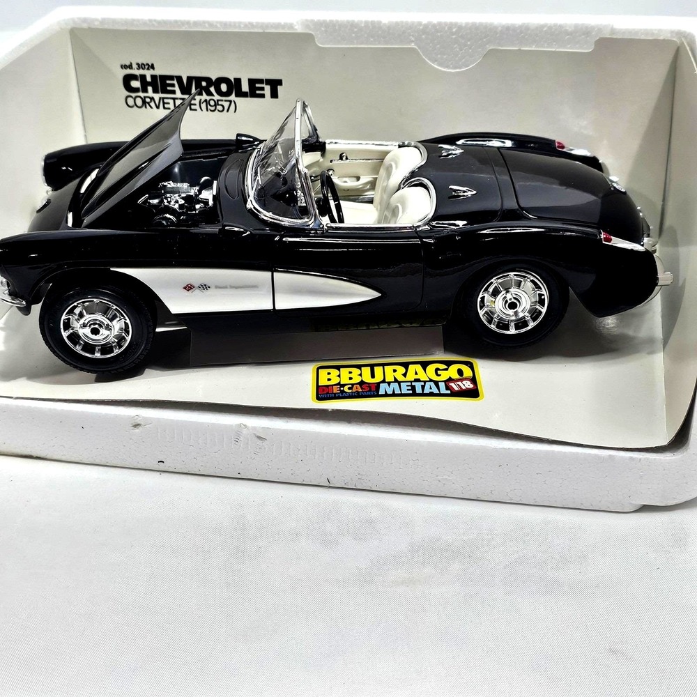 Bburago 1957 Chevrolet Corvette Diecast 1:18 Scale Black White Cod 3024 Italy